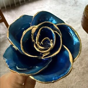 NIB Steven Singer 24 karat blue rose.